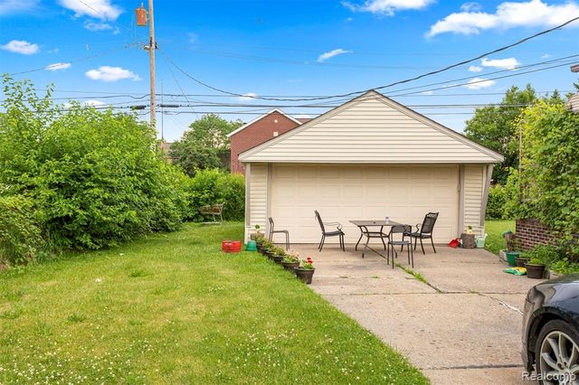 7457 Kendal Street, Dearborn, MI 48126