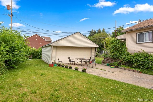 7457 Kendal Street, Dearborn, MI 48126