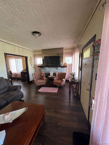 7457 Kendal Street, Dearborn, MI 48126