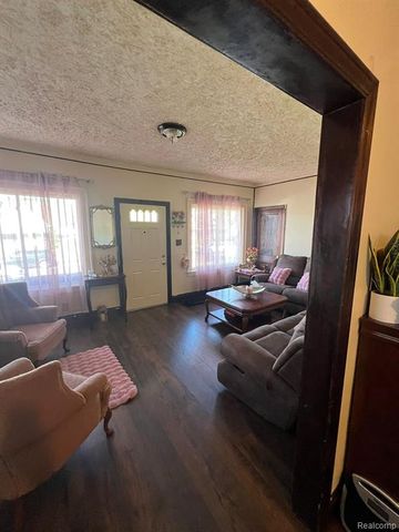 7457 Kendal Street, Dearborn, MI 48126