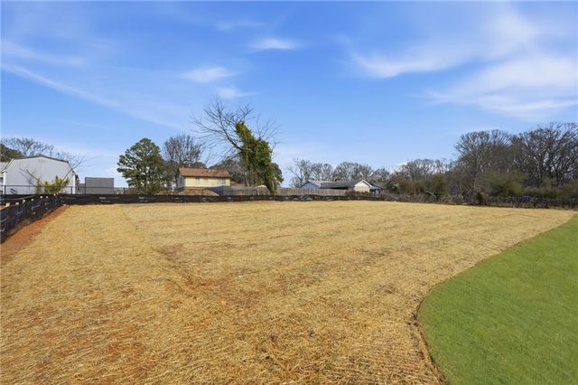 2322 Rockbridge SW Road, Stone Mountain, GA 30087