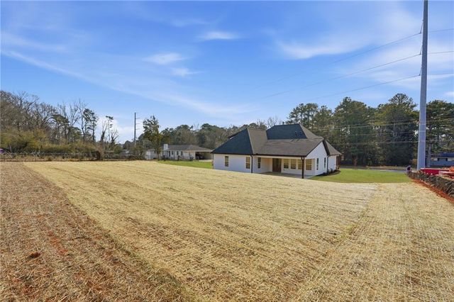 2322 Rockbridge SW Road, Stone Mountain, GA 30087