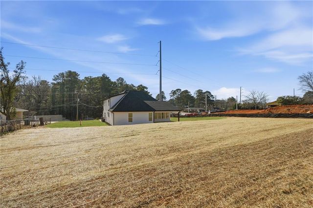 2322 Rockbridge SW Road, Stone Mountain, GA 30087