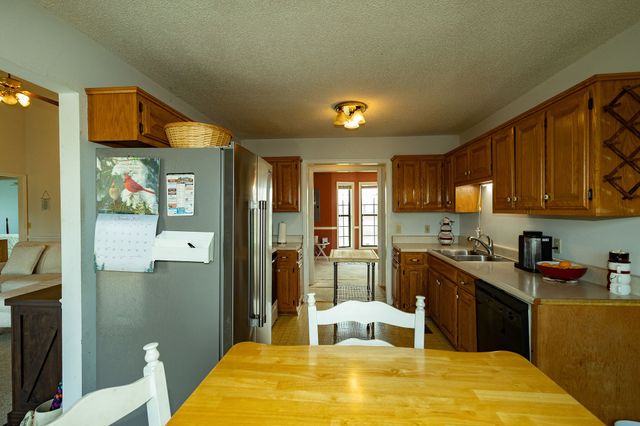 2928 Midland Rd, Shelbyville, TN 37160