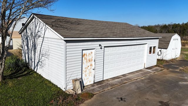 2928 Midland Rd, Shelbyville, TN 37160