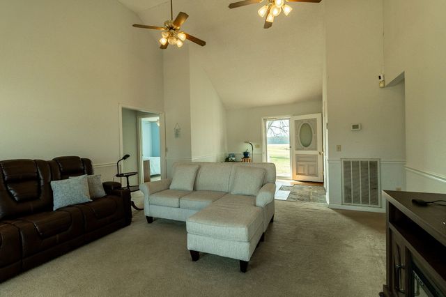 2928 Midland Rd, Shelbyville, TN 37160