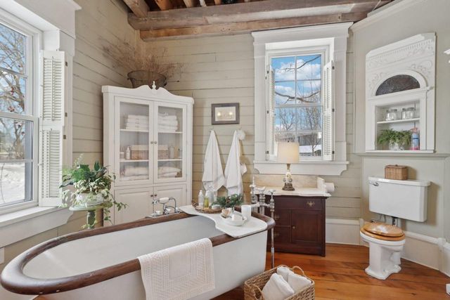 33511 Old Mill Drive, Lone Rock, WI 53556