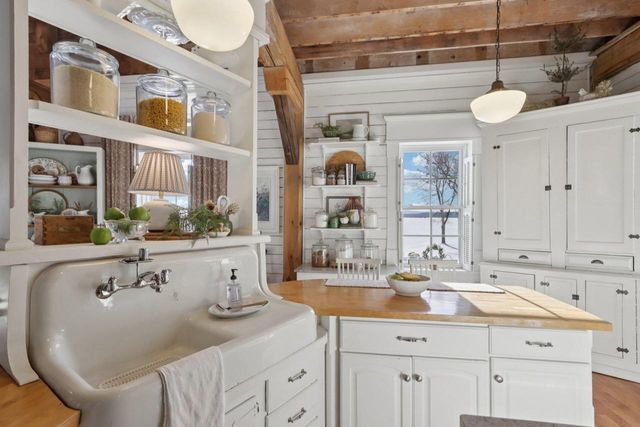 33511 Old Mill Drive, Lone Rock, WI 53556