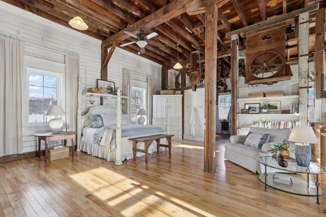 33511 Old Mill Drive, Lone Rock, WI 53556