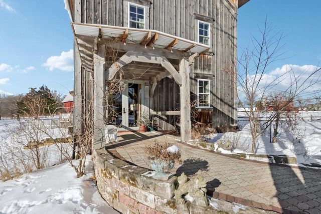 33511 Old Mill Drive, Lone Rock, WI 53556