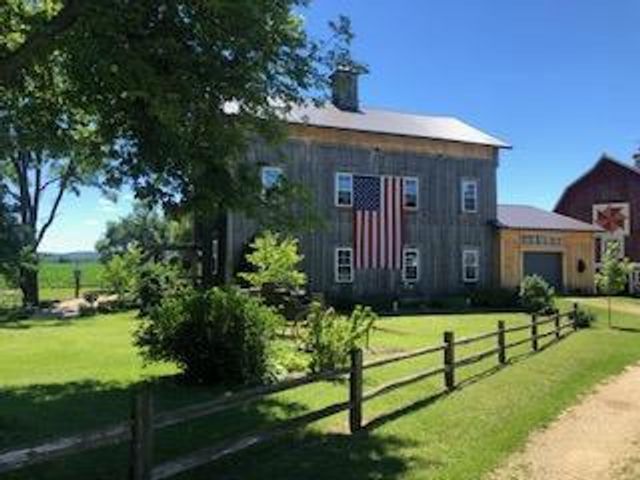 33511 Old Mill Drive, Lone Rock, WI 53556