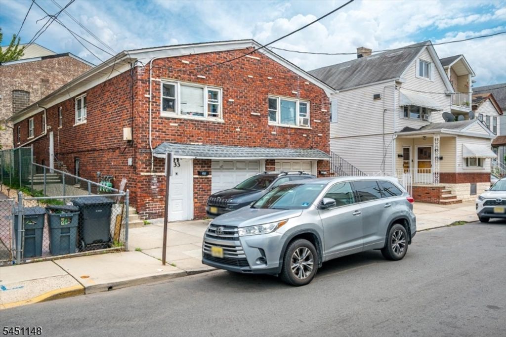 31 Bank St, Elizabeth City, NJ 07201 — photo 3