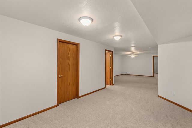 2408 Pine Court, Van Meter, IA 50261