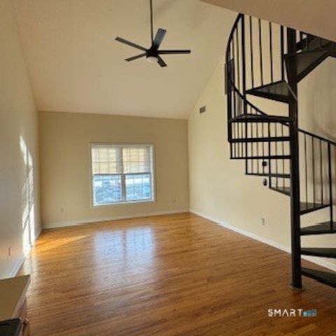 680 Boston Post Road 25, Milford, CT 06460