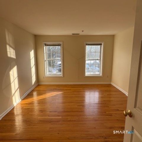 680 Boston Post Road 25, Milford, CT 06460