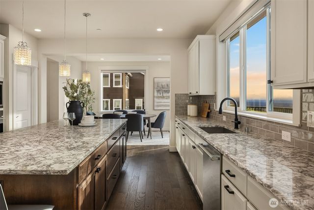 6981 171st Court SE, Bellevue, WA 98006