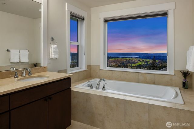 6981 171st Court SE, Bellevue, WA 98006