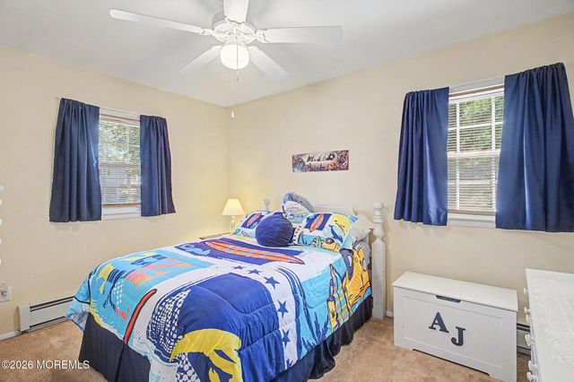 74 Sun Valley Road, Toms River, NJ 08755