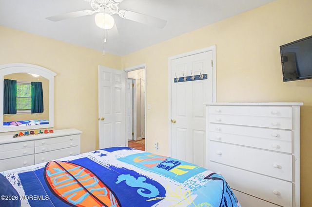 74 Sun Valley Road, Toms River, NJ 08755