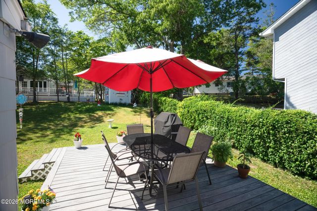74 Sun Valley Road, Toms River, NJ 08755