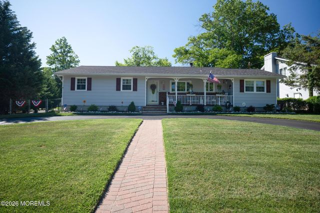 74 Sun Valley Road, Toms River, NJ 08755