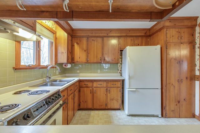 380 Woodcrest Court, Manchester, NH 03109