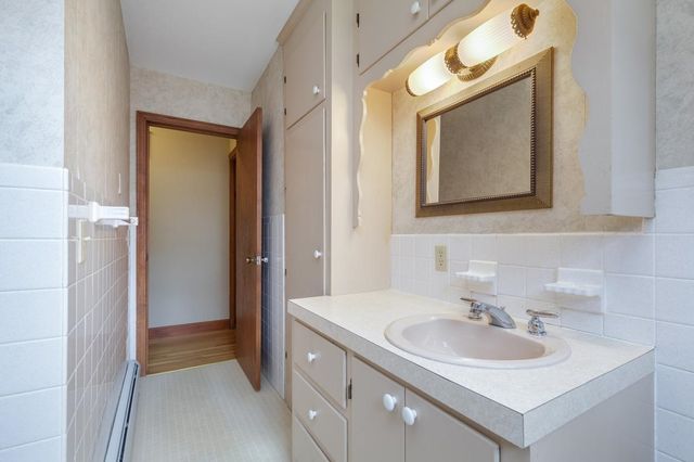 380 Woodcrest Court, Manchester, NH 03109