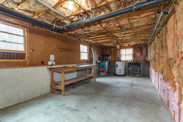 380 Woodcrest Court, Manchester, NH 03109