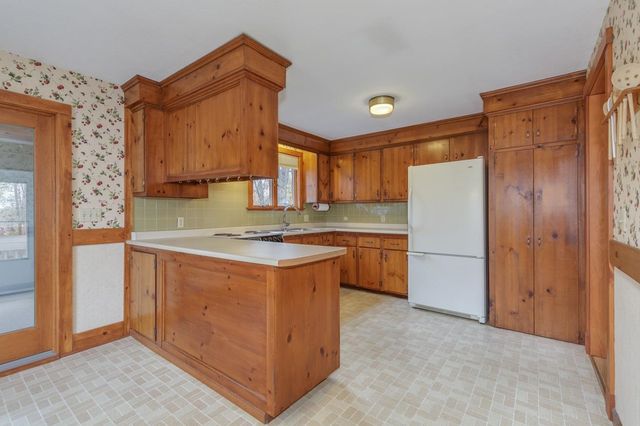 380 Woodcrest Court, Manchester, NH 03109