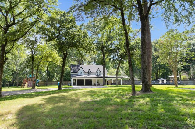 819 Sentinel Oaks, Pinehurst, TX 77362