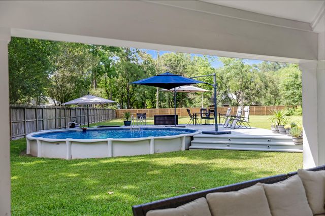 819 Sentinel Oaks, Pinehurst, TX 77362