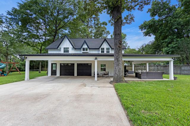 819 Sentinel Oaks, Pinehurst, TX 77362