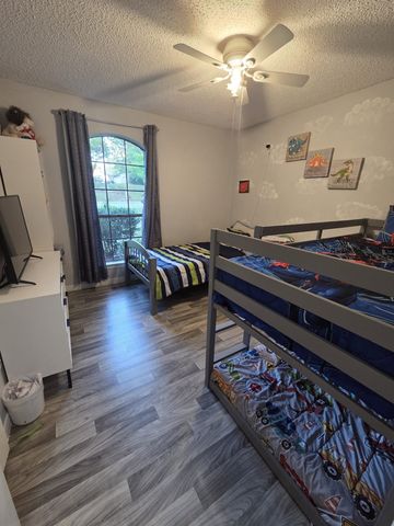 521 Newcastle Drive, Desoto, TX 75115