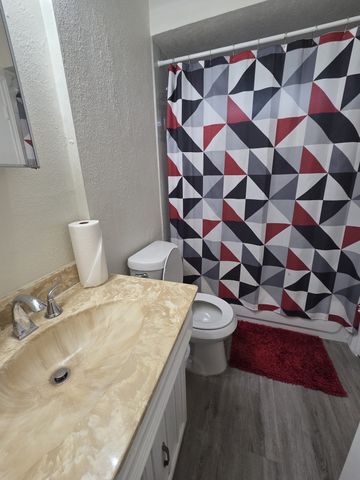 521 Newcastle Drive, Desoto, TX 75115