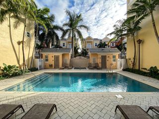 2322 Vintage Drive, Lighthouse Point, FL 33064