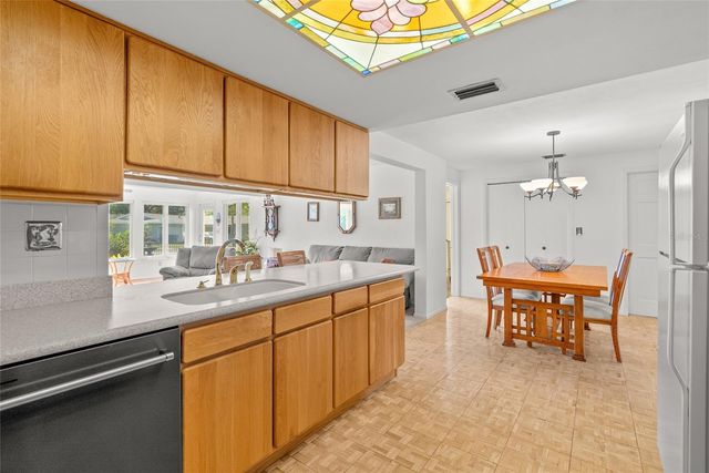 962 CORVETTE DRIVE, Largo, FL 33771