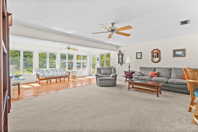 962 CORVETTE DRIVE, Largo, FL 33771