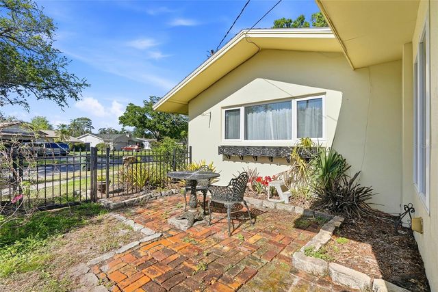 962 CORVETTE DRIVE, Largo, FL 33771