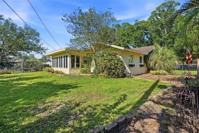 962 CORVETTE DRIVE, Largo, FL 33771