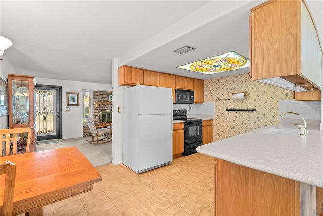 962 CORVETTE DRIVE, Largo, FL 33771