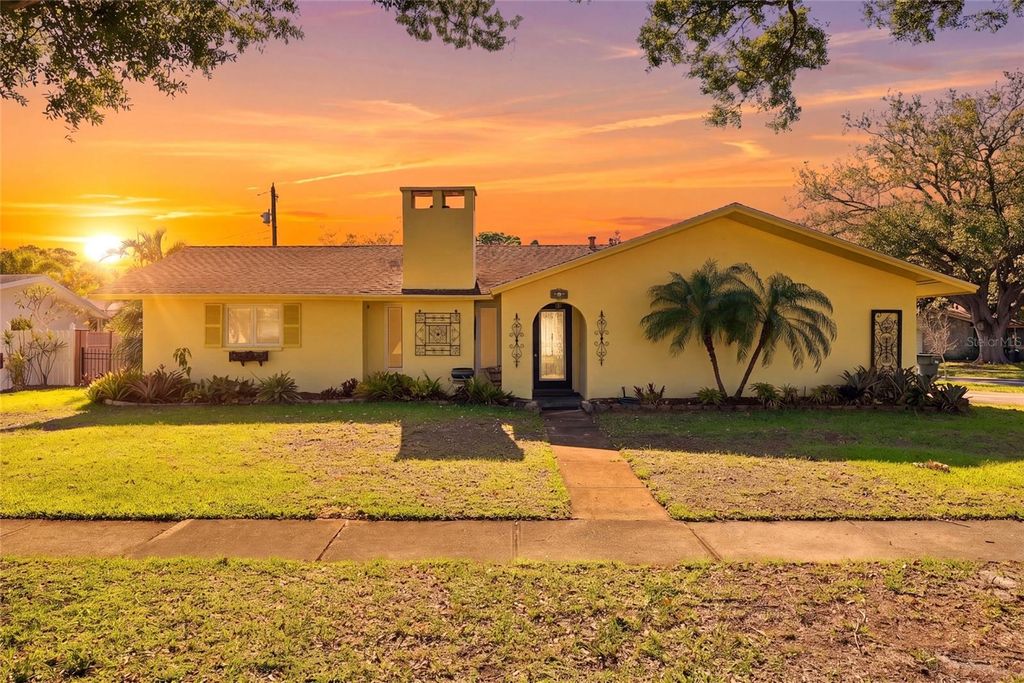 962 CORVETTE DRIVE, Largo, FL 33771