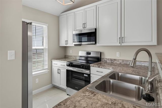 4301 Spring Creek Lane, O'fallon, MO 63368