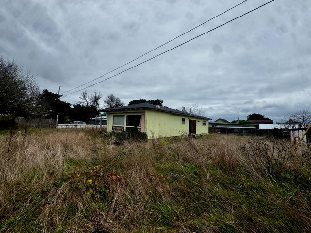 743 Montana Road, Mckinleyville, CA 95519