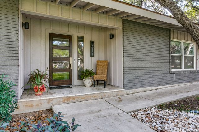 8811 Pineridge Rd, San Antonio, TX 78217