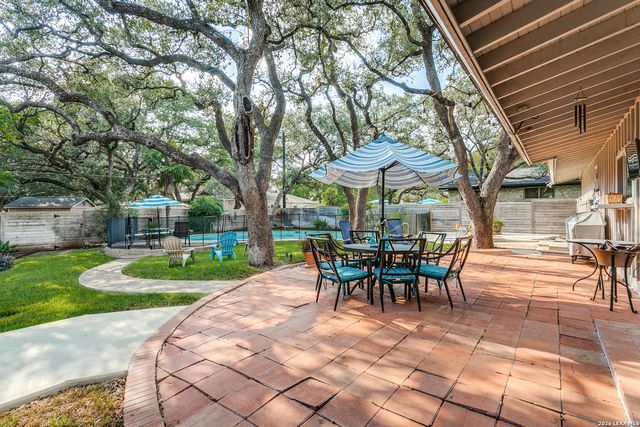 8811 Pineridge Rd, San Antonio, TX 78217