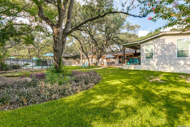 8811 Pineridge Rd, San Antonio, TX 78217