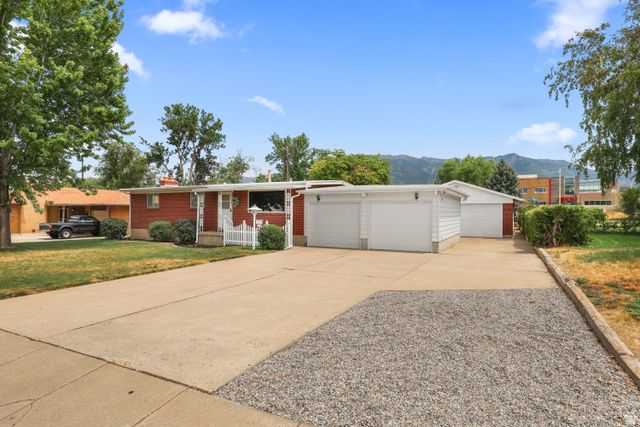 5030 S 300 W, Washington Terrace, UT 84405