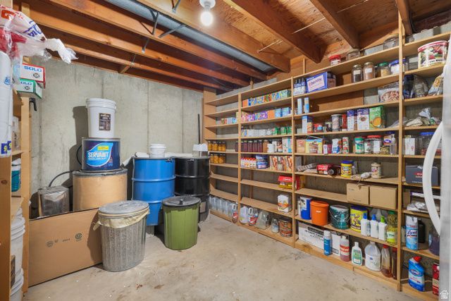 5030 S 300 W, Washington Terrace, UT 84405