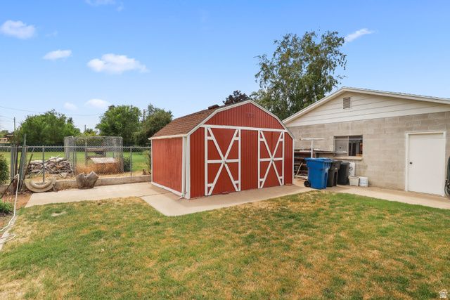 5030 S 300 W, Washington Terrace, UT 84405