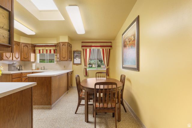 5030 S 300 W, Washington Terrace, UT 84405